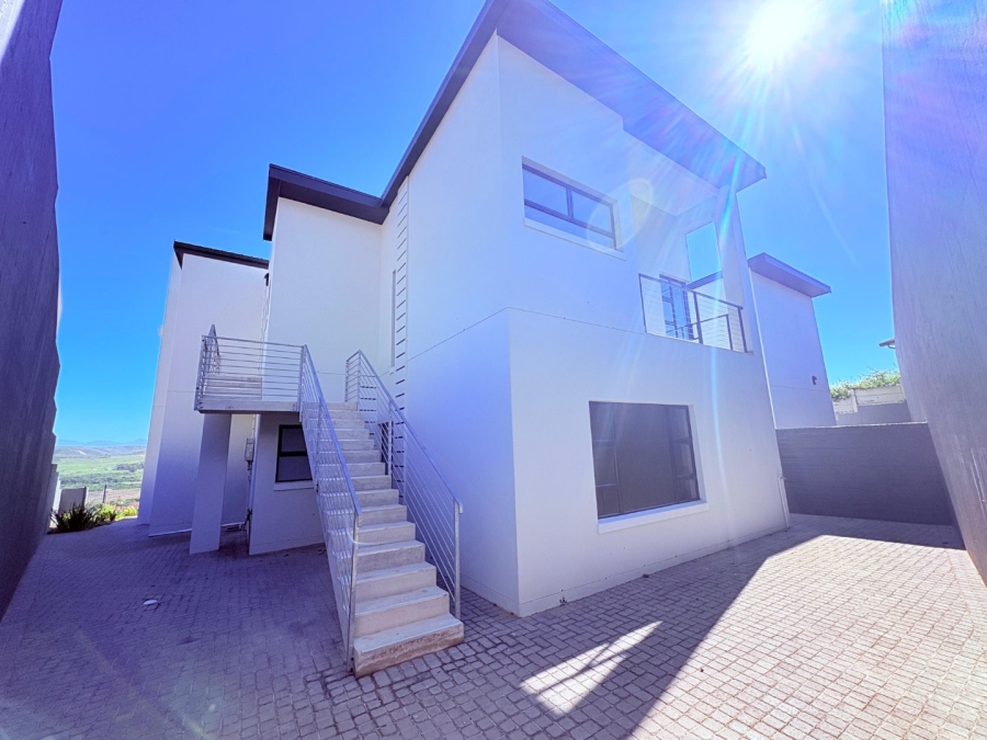 3 Bedroom Property for Sale in Hartenbos Heuwels Western Cape
